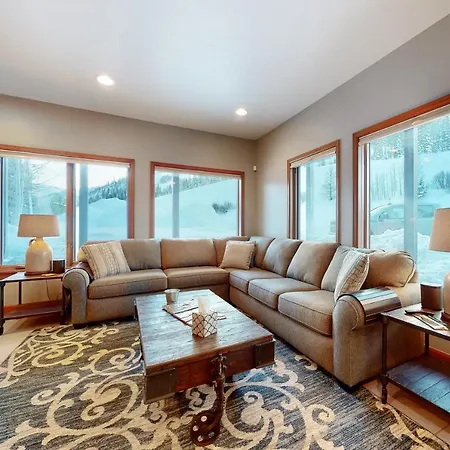 Villa Station House Hideaway